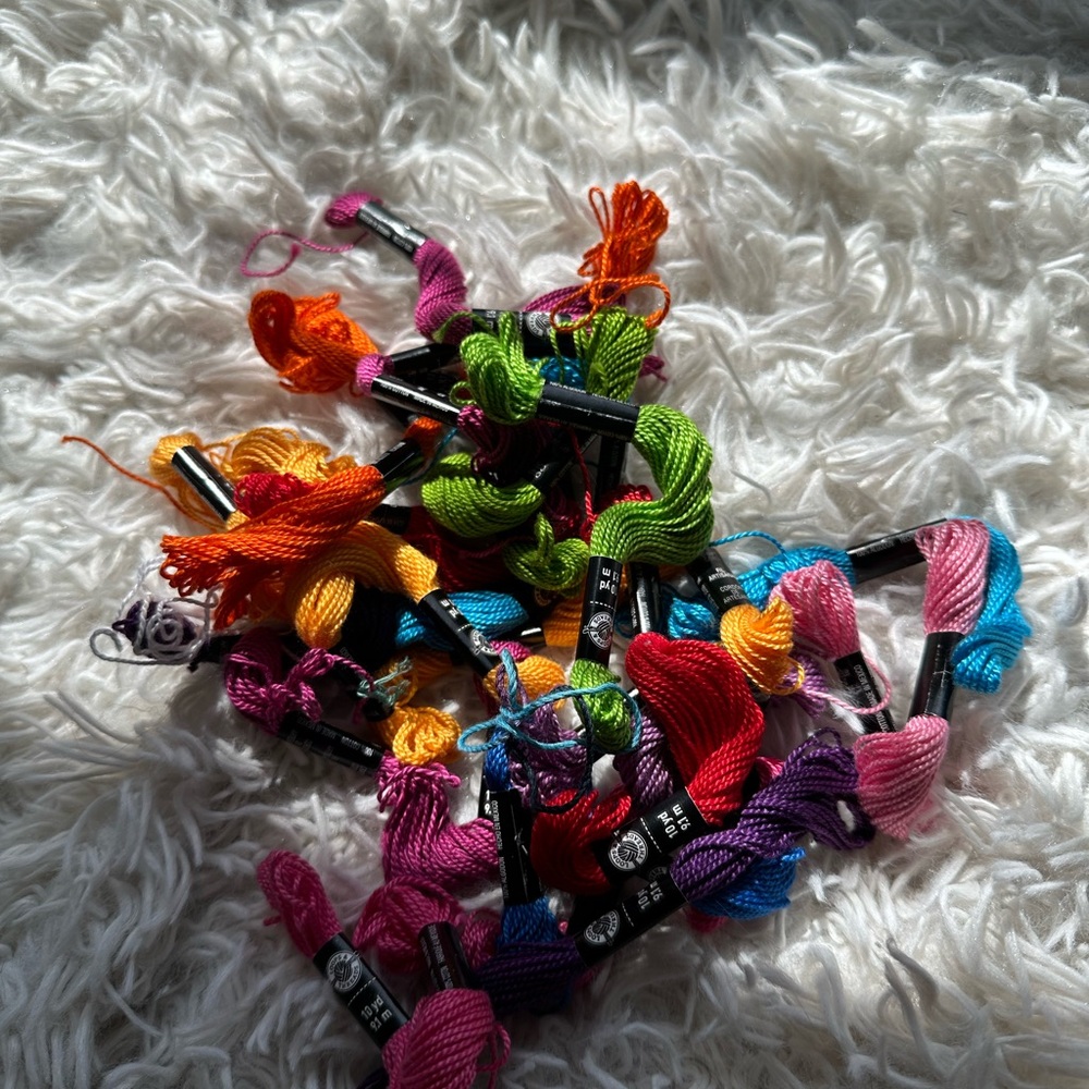 Sewing/craft loops & thread